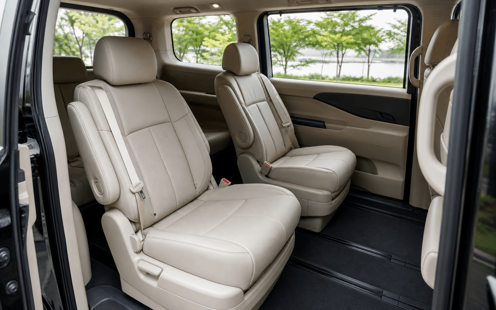 Representative MPV interior seats for family trip